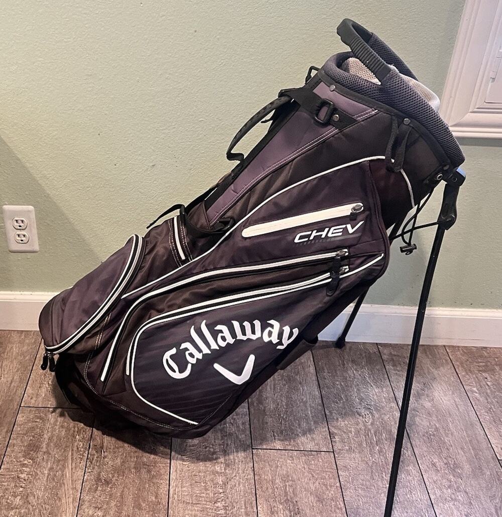 Callaway Golf Chev 7 Way Stand Bag Dual Straps 6 Zipper Pockets. Read Descr